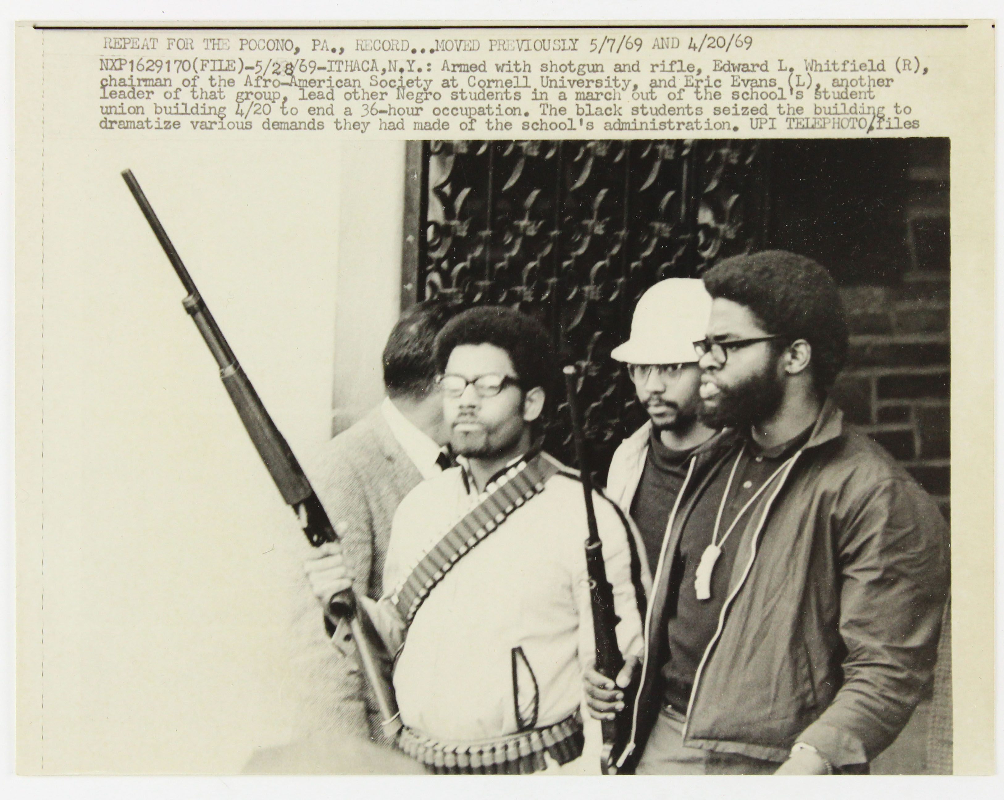 Huey Newton's Portraits & The Founding of the Black Panthers - Swann  Galleries News